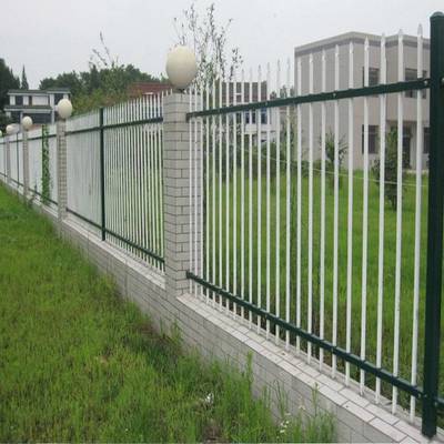 珠海开发区锌钢护栏网 厂家直销铸铁围栏 东莞工厂外墙铁艺围栏